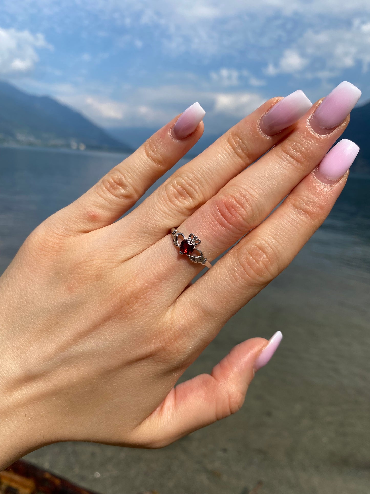 Anello in Granato s925