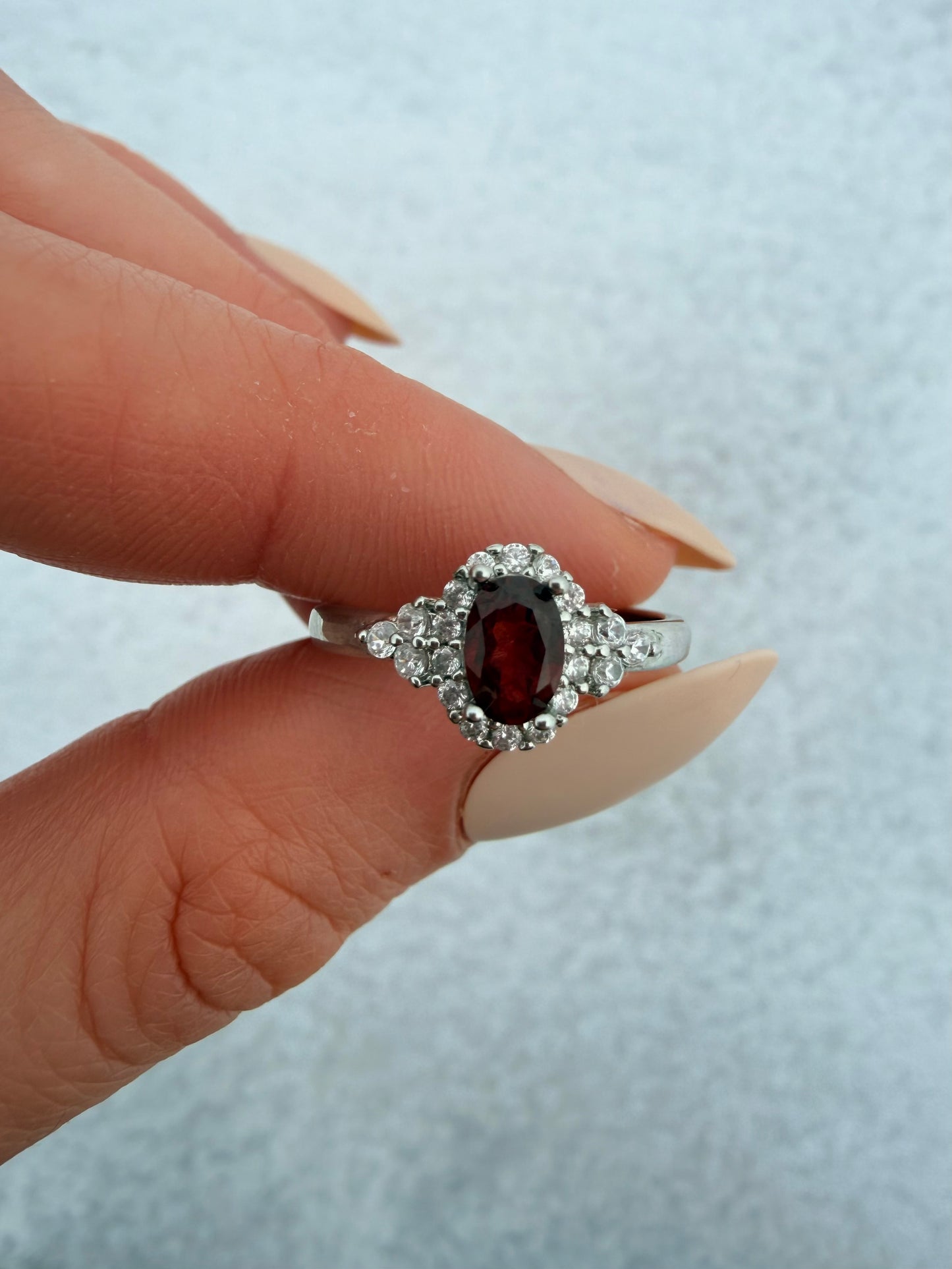 Anello in Granato S925