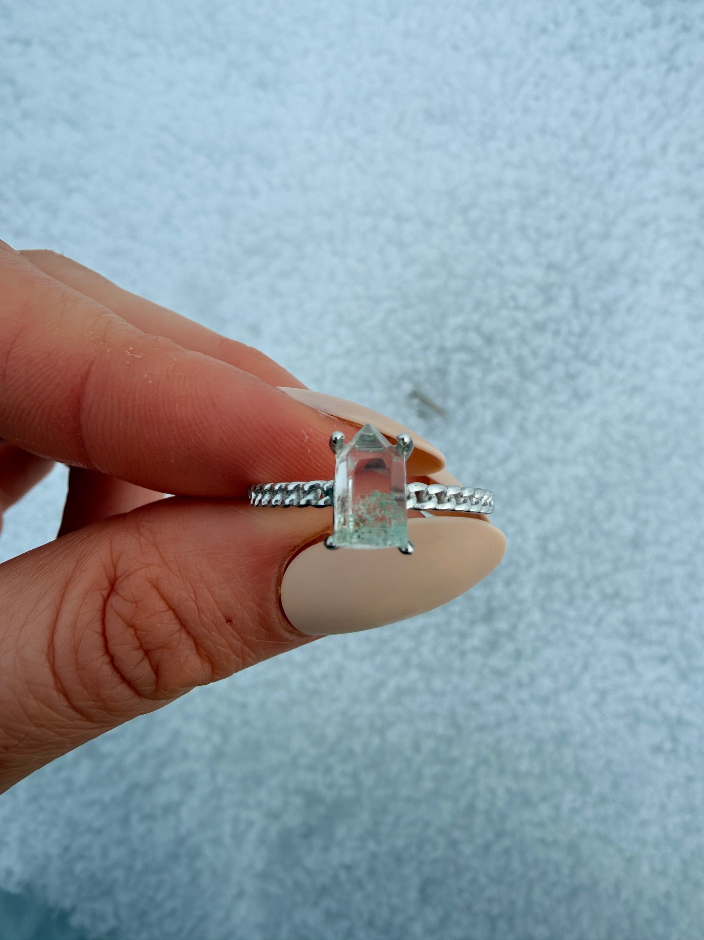 Anello in Quarzo Ialino con Inclusioni di Lodolite s925