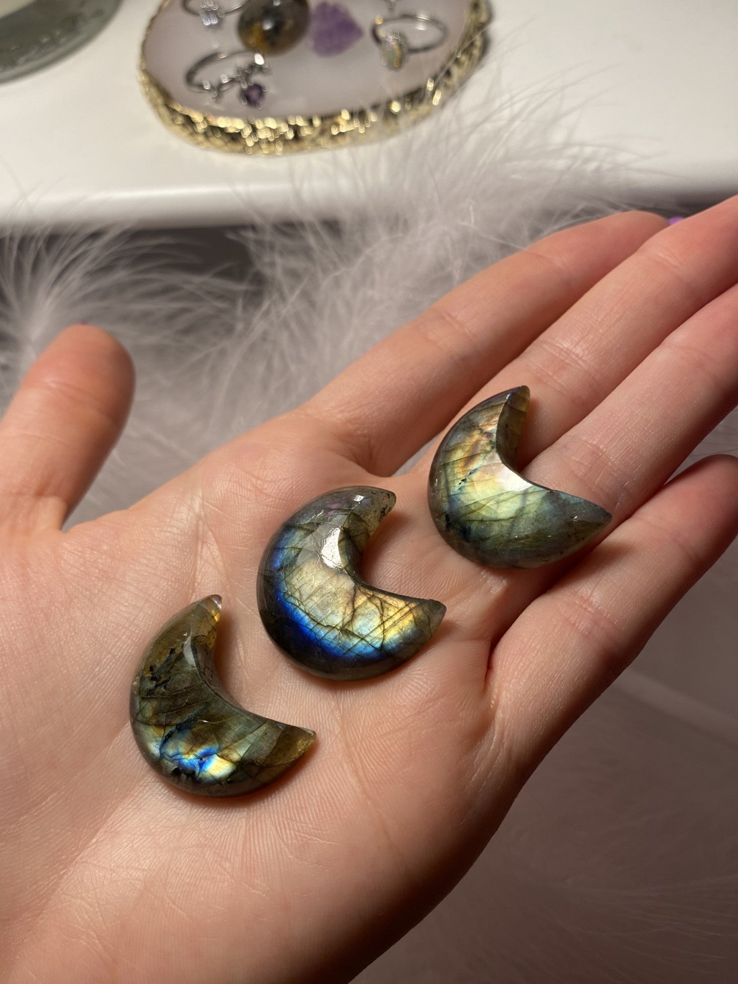 Luna in Labradorite